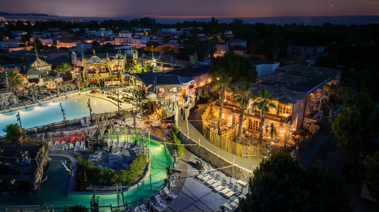 Hotel Pirates World Агд Экстерьер фото